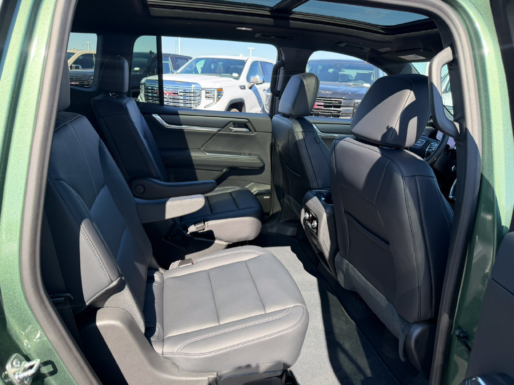 New 2027 GMC Acadia Elevation w/ Black Edition AWD/4WD image 35
