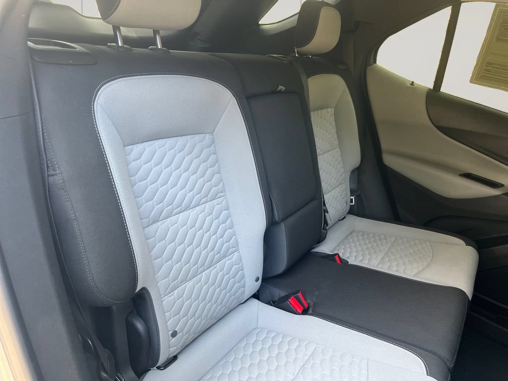 Used 2020 Chevrolet Equinox LS w/ LS Convenience Package FWD image 17