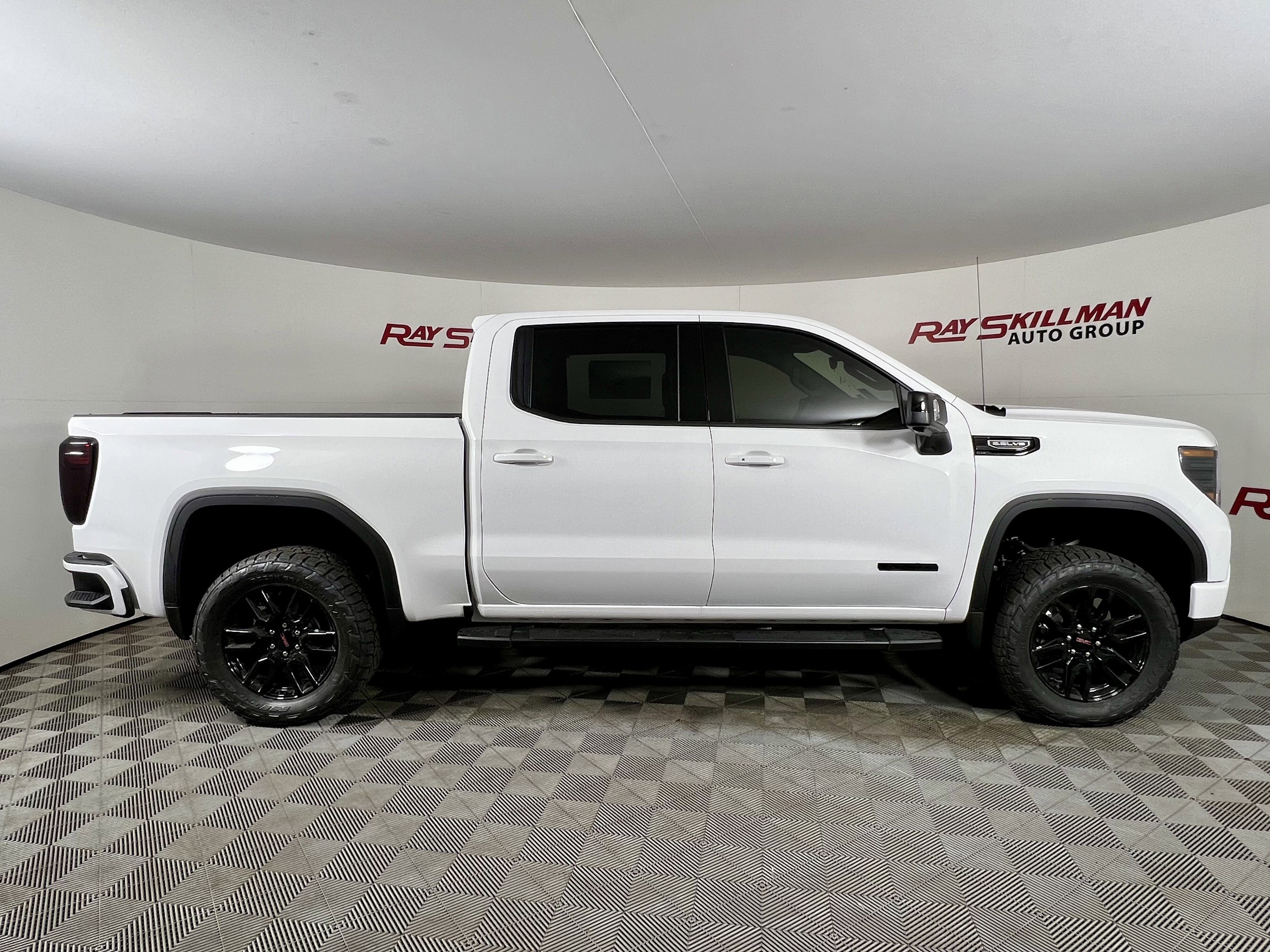 New 2026 GMC Sierra 1500 Elevation w/ Elevation Premium Package image 6