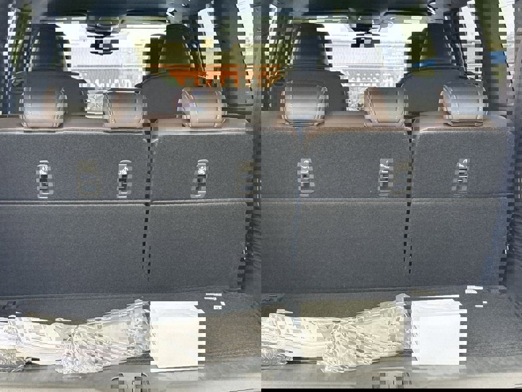 New 2026 Nissan Armada SL w/ Captain's Chari Seat Package image 32