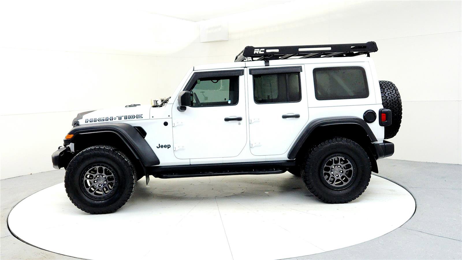 Used 2022 Jeep Wrangler Unlimited Sport image 3
