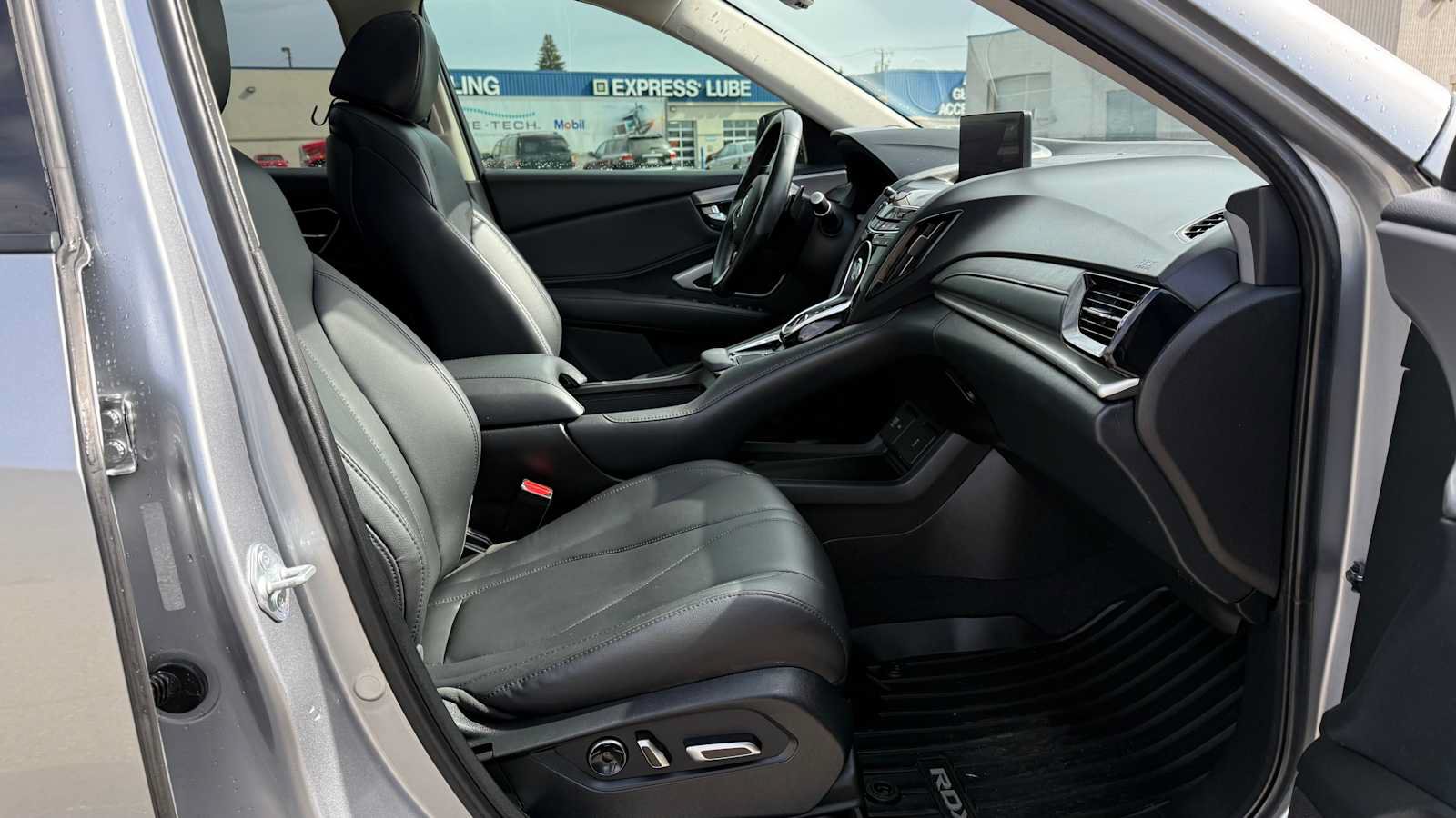 Used 2021 Acura RDX FWD image 12