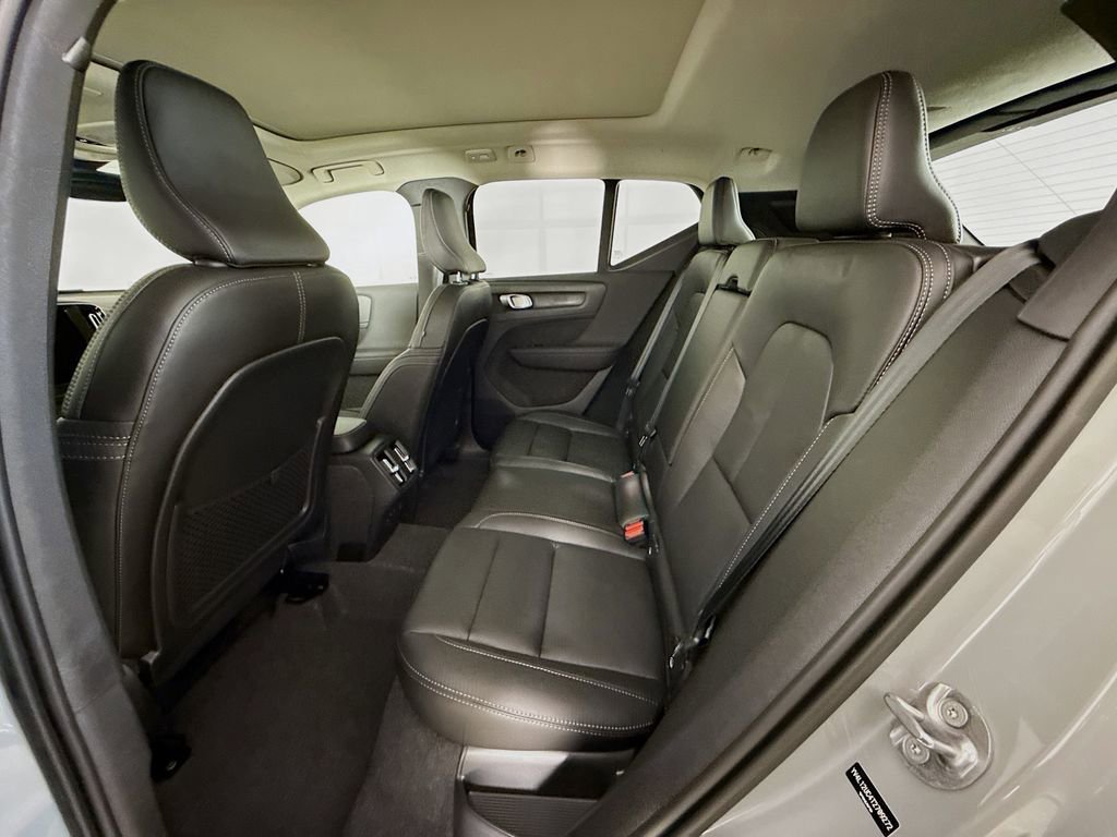 Used 2026 Volvo XC40 B5 Plus w/ Protection Package Premier image 24