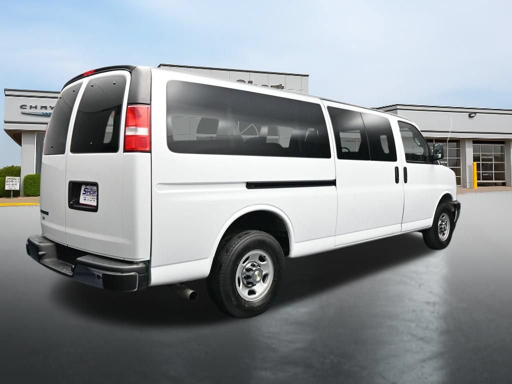 Used 2024 Chevrolet Express 3500 LT w/ LT Preferred Equipment Group RWD image 5