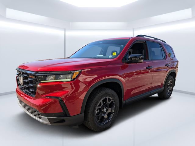 Used 2025 Honda Pilot TrailSport image 8