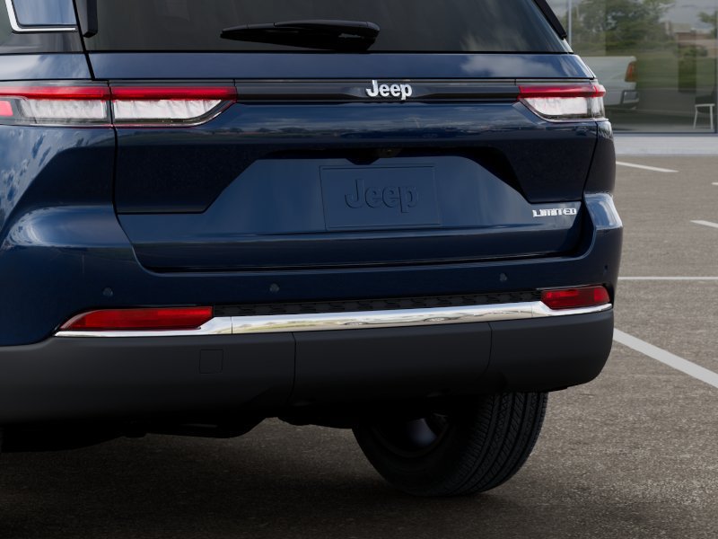 New 2026 Jeep Grand Cherokee Limited w/ Luxury Tech Group II RWD image 15