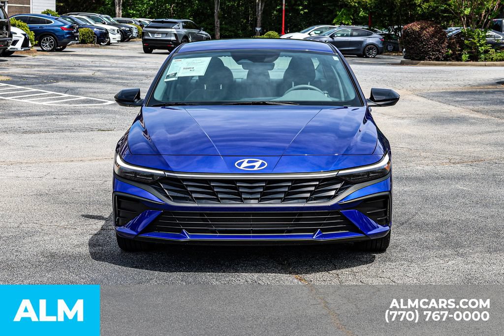 Used 2025 Hyundai Elantra Sport FWD image 11
