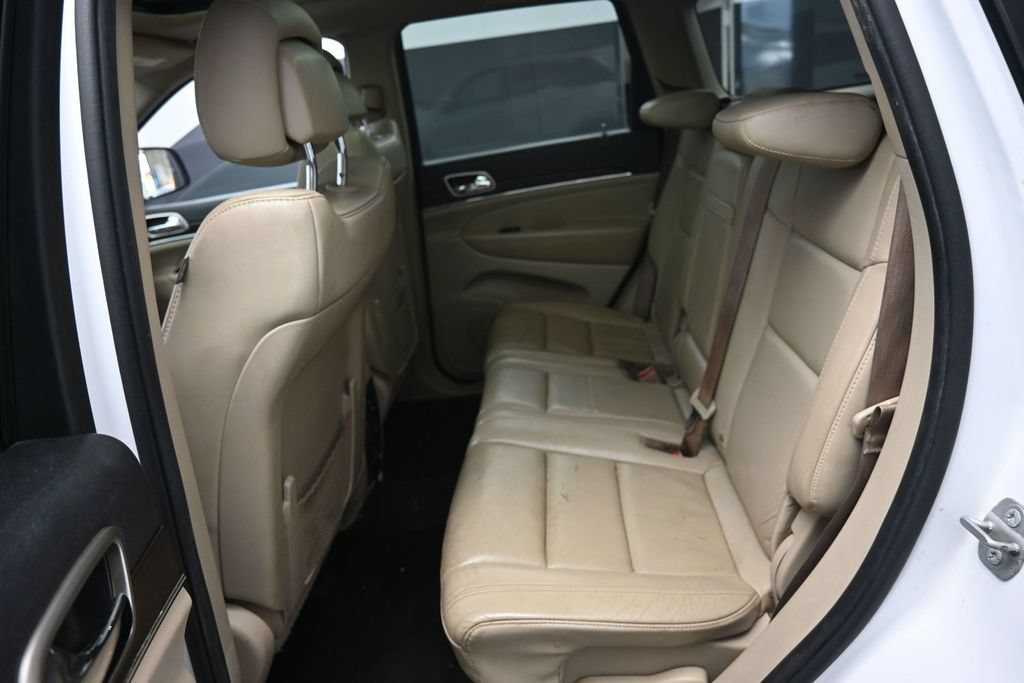 Used 2014 Jeep Grand Cherokee Limited w/ Luxury Group II AWD/4WD image 34