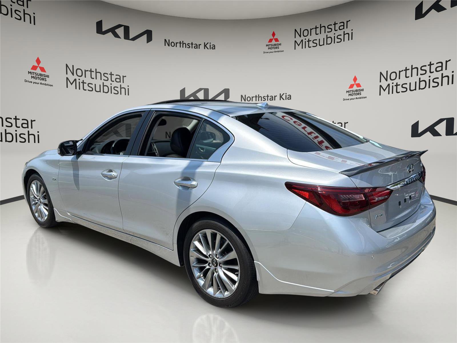 Used 2020 INFINITI Q50 Luxe w/ Essential Package (3.0T Luxe) AWD/4WD image 2
