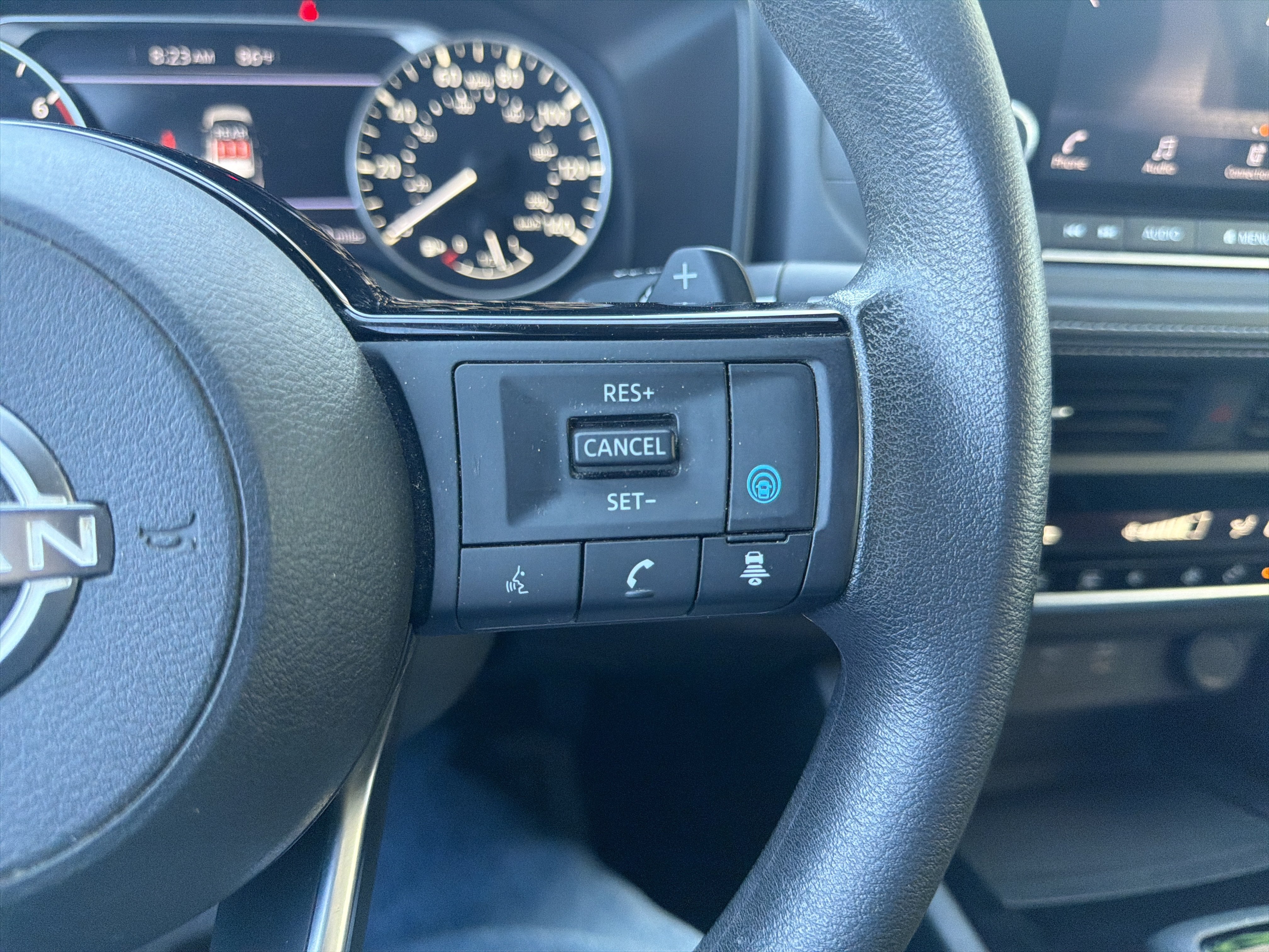 Used 2023 Nissan Rogue SV FWD image 18