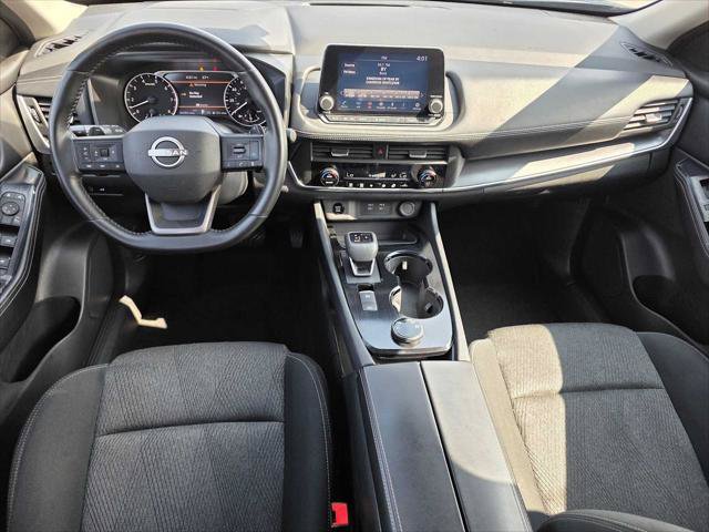 Used 2025 Nissan Rogue SV AWD/4WD image 17
