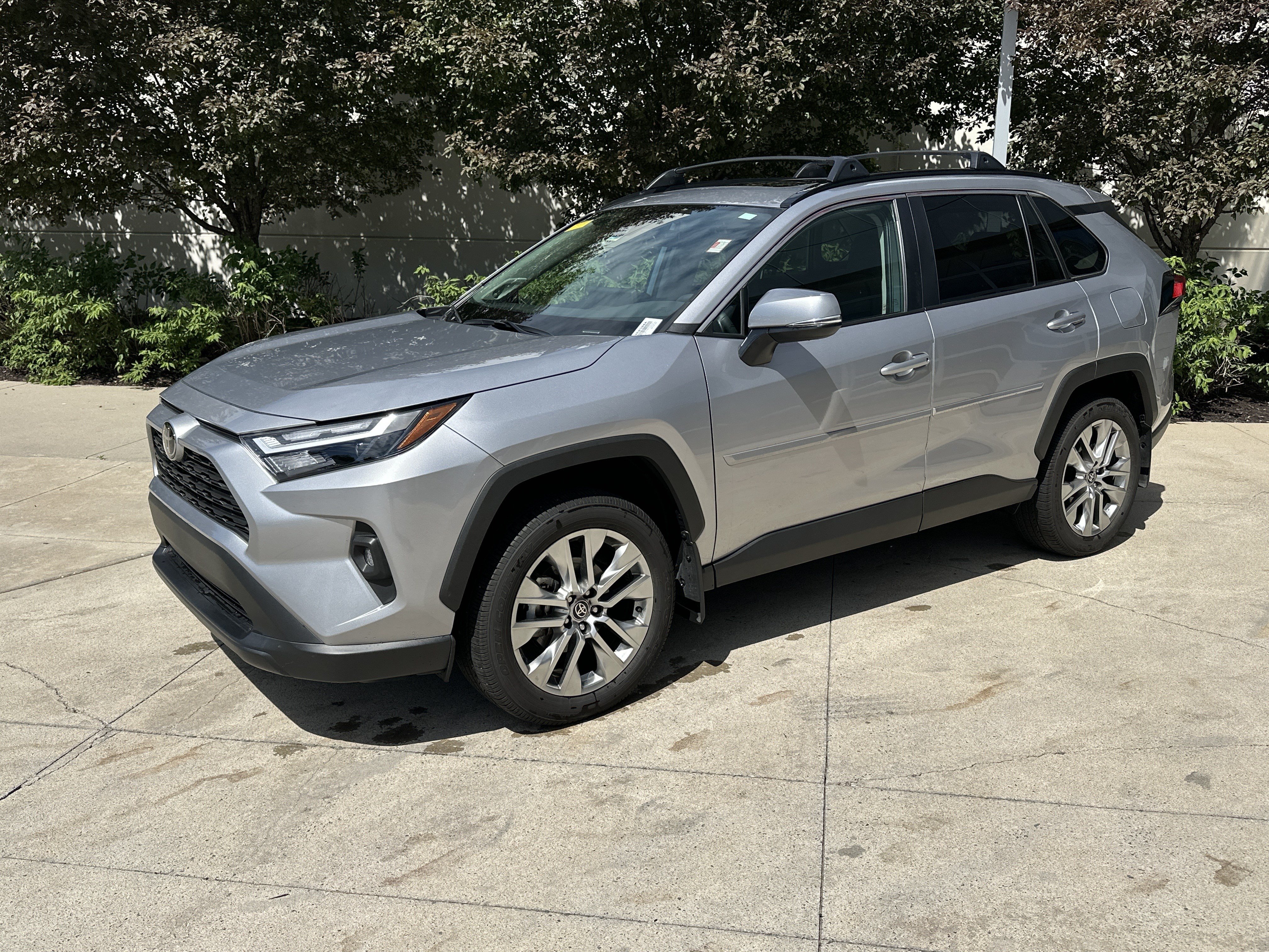Used 2025 Toyota RAV4 XLE Premium w/ Weather Package AWD/4WD image 3