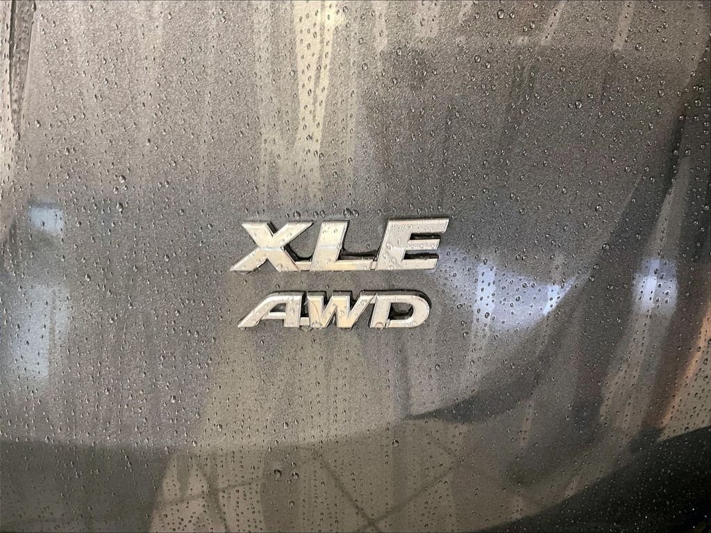 Used 2013 Toyota RAV4 XLE AWD/4WD image 28