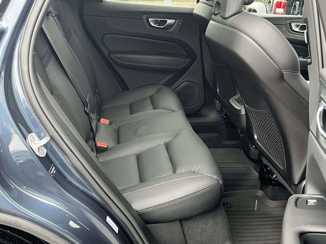 Used 2024 Volvo XC60 B5 Plus w/ Protection Package Premier image 21