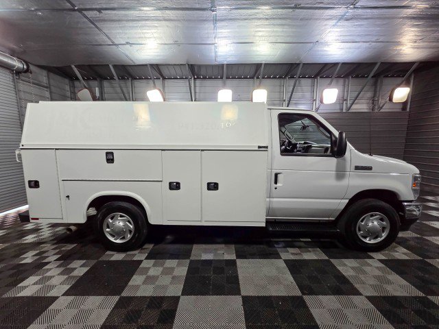Used 2021 Ford E-350 and Econoline 350 Super Duty w/ Power Windows & Locks Group RWD image 9