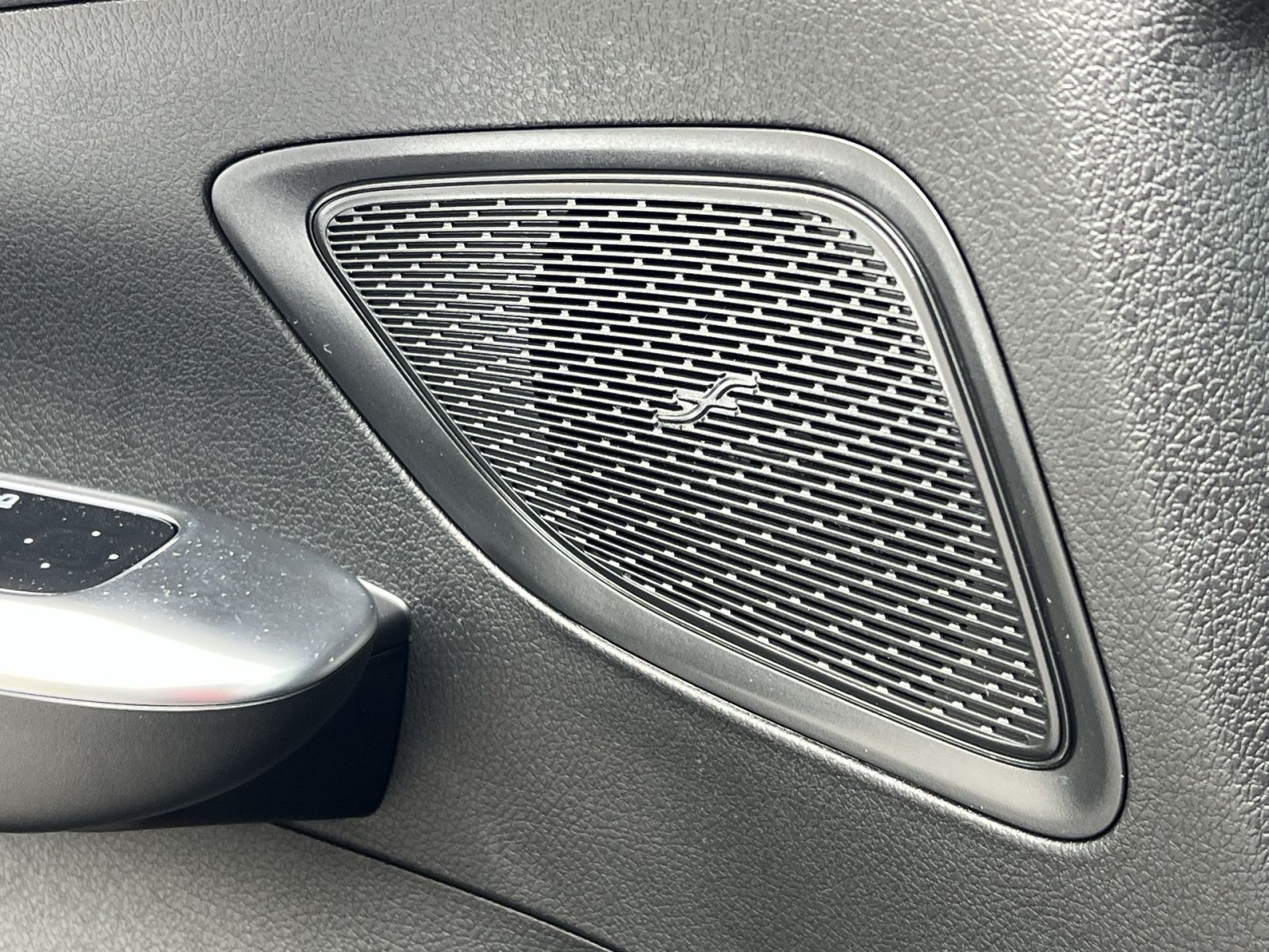 New 2026 Mercedes-Benz C 300 4MATIC Sedan image 40