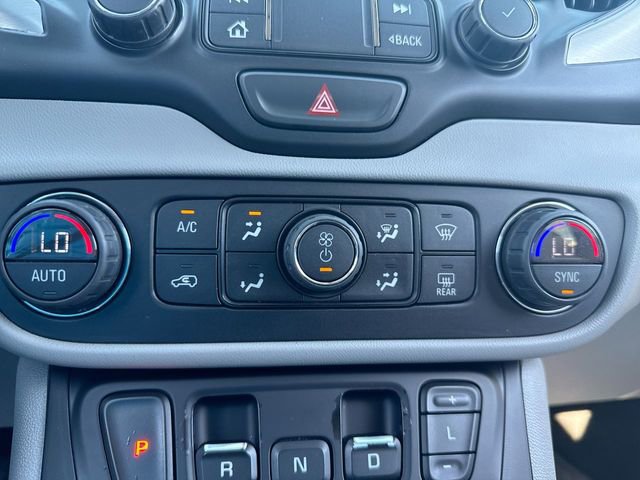 Used 2019 GMC Terrain SLT w/ Preferred Package image 19