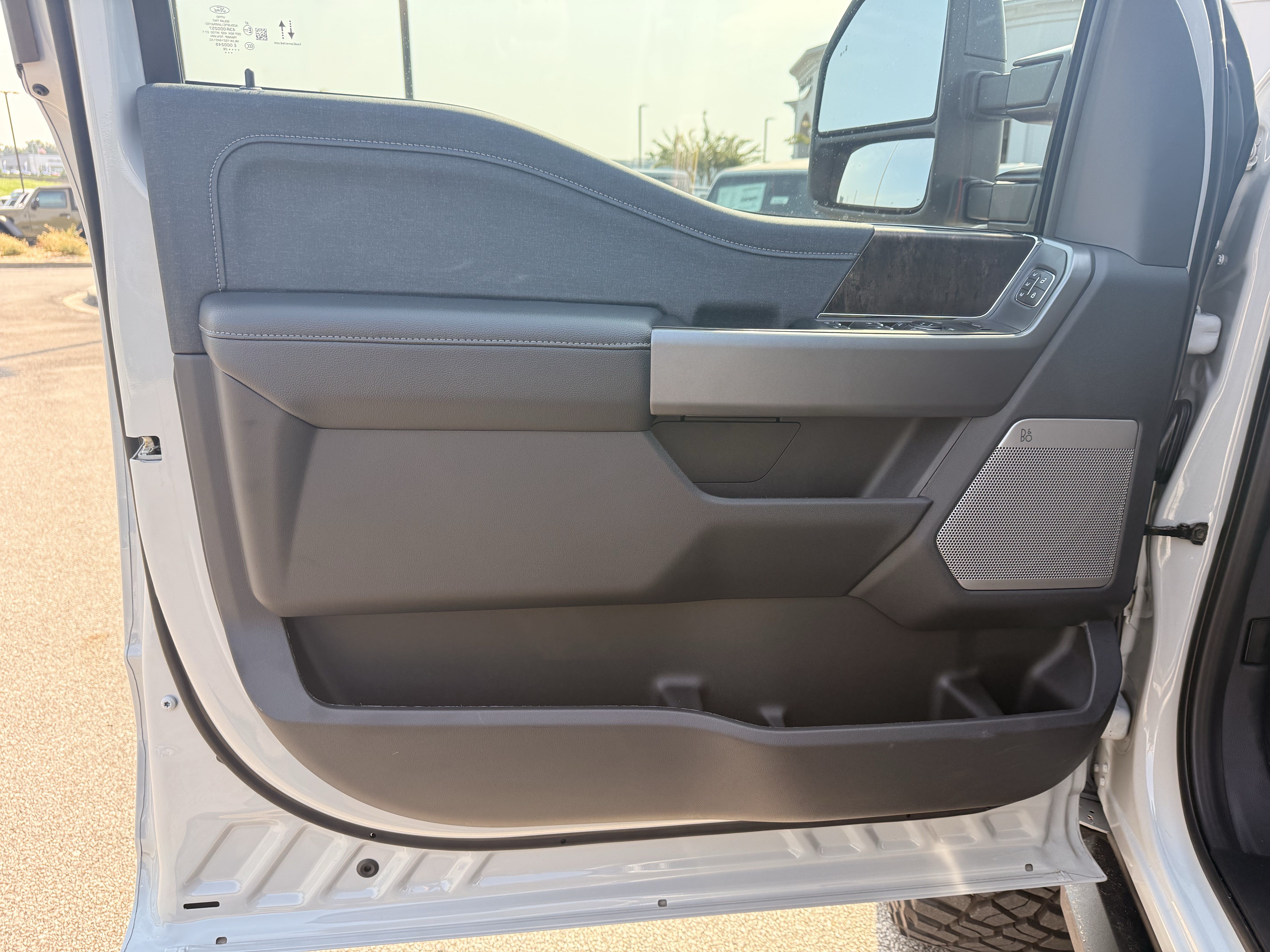 Used 2026 Ford F250 Lariat w/ Black Appearance Package AWD/4WD image 10