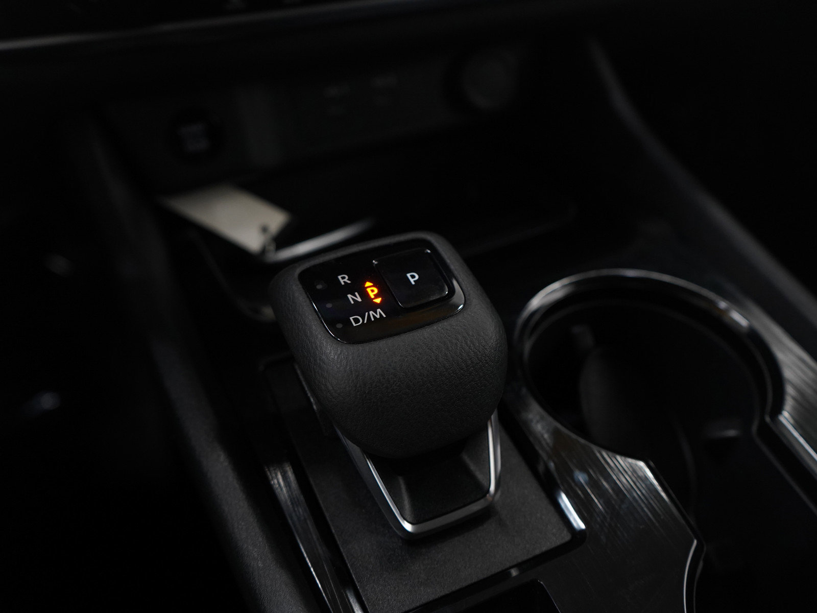 Used 2025 Nissan Rogue SV image 26