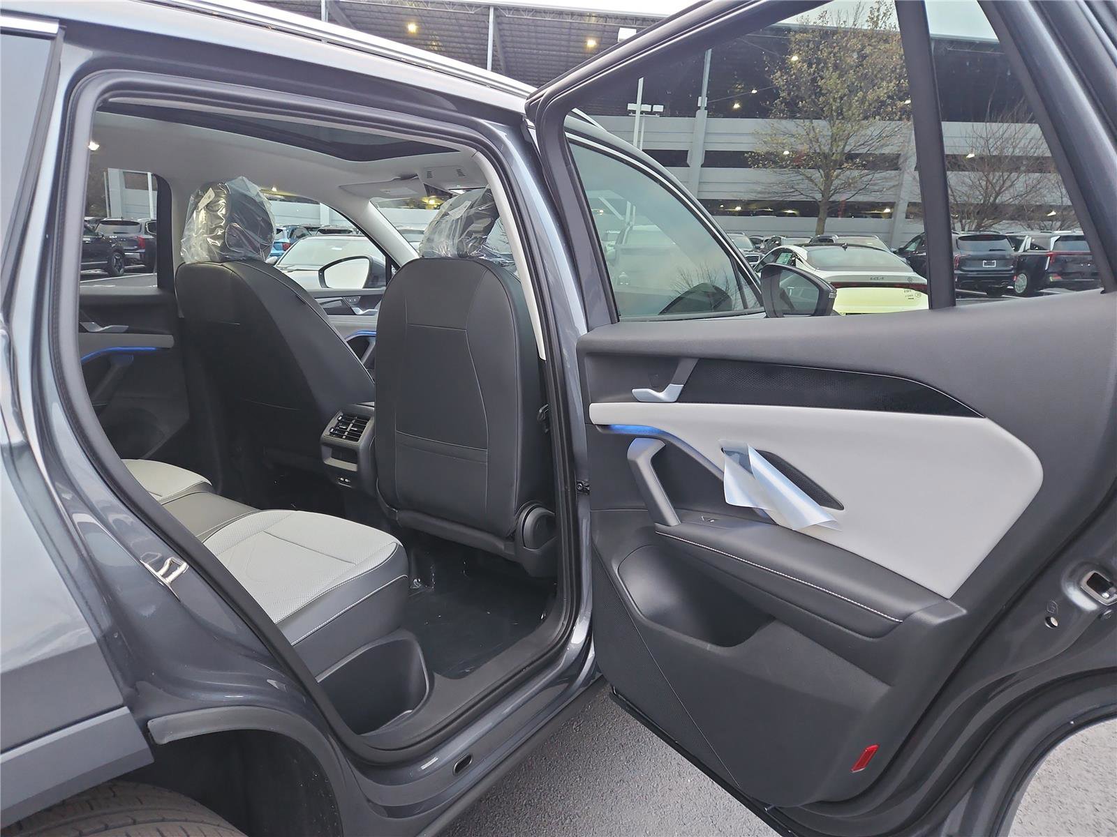 New 2026 Volkswagen Tiguan SE image 29