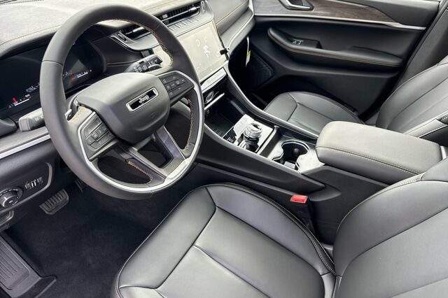 New 2026 Jeep Grand Cherokee L Limited AWD/4WD image 7