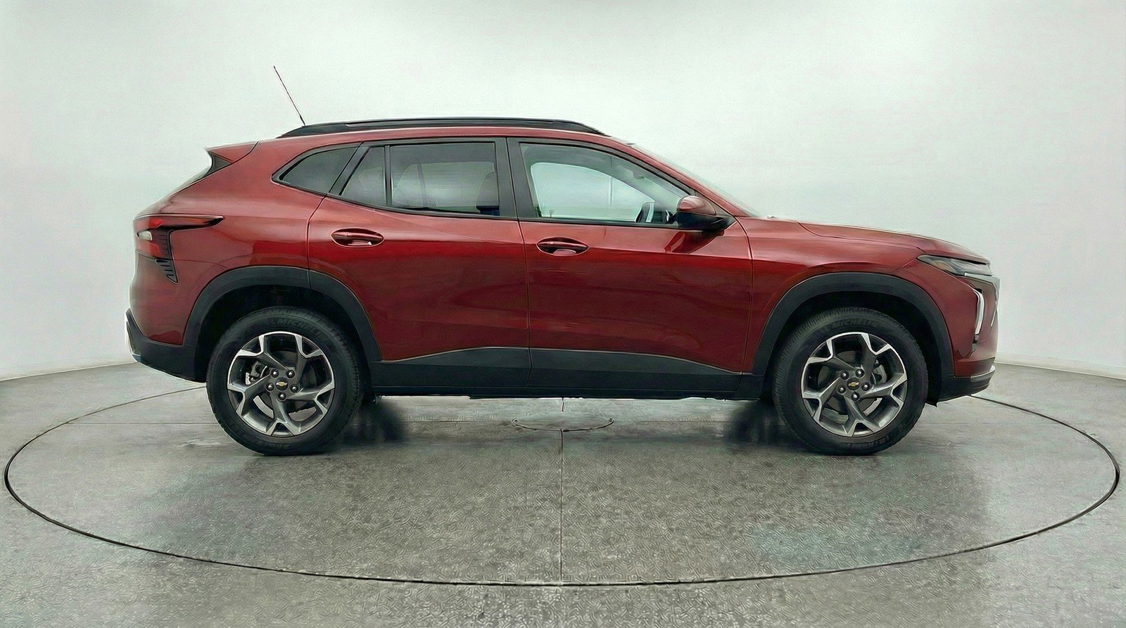 Used 2025 Chevrolet Trax LT image 11