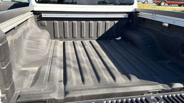 Used 2025 Nissan Frontier SV w/ SV Convenience Package image 13