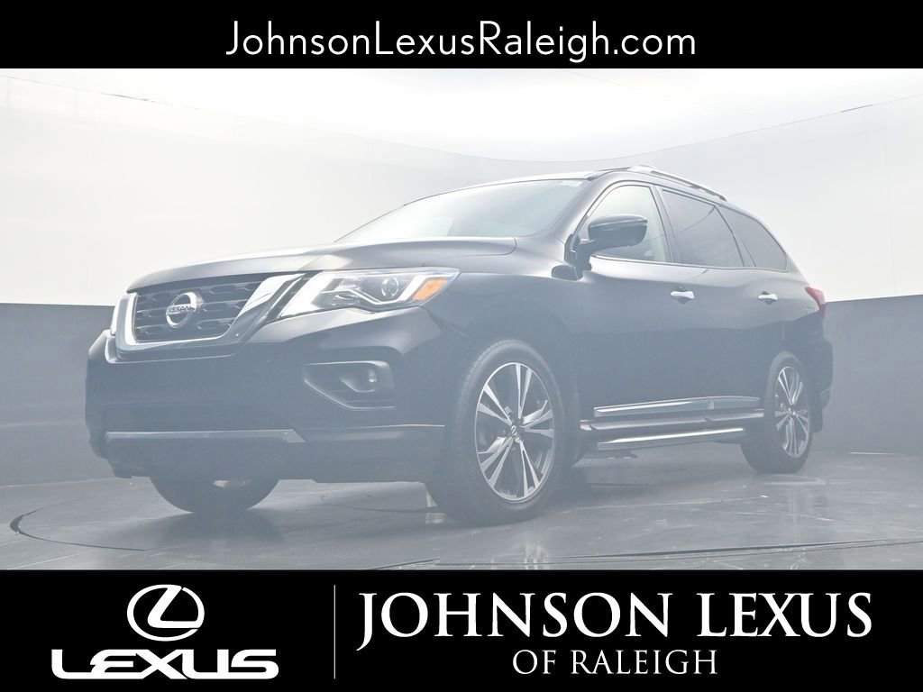 Used 2020 Nissan Pathfinder Platinum image 16