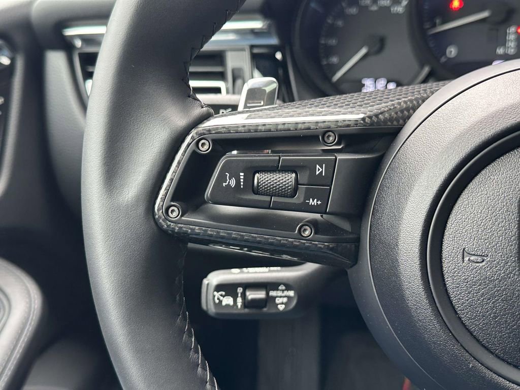 Certified 2025 Porsche Macan Turbo image 22