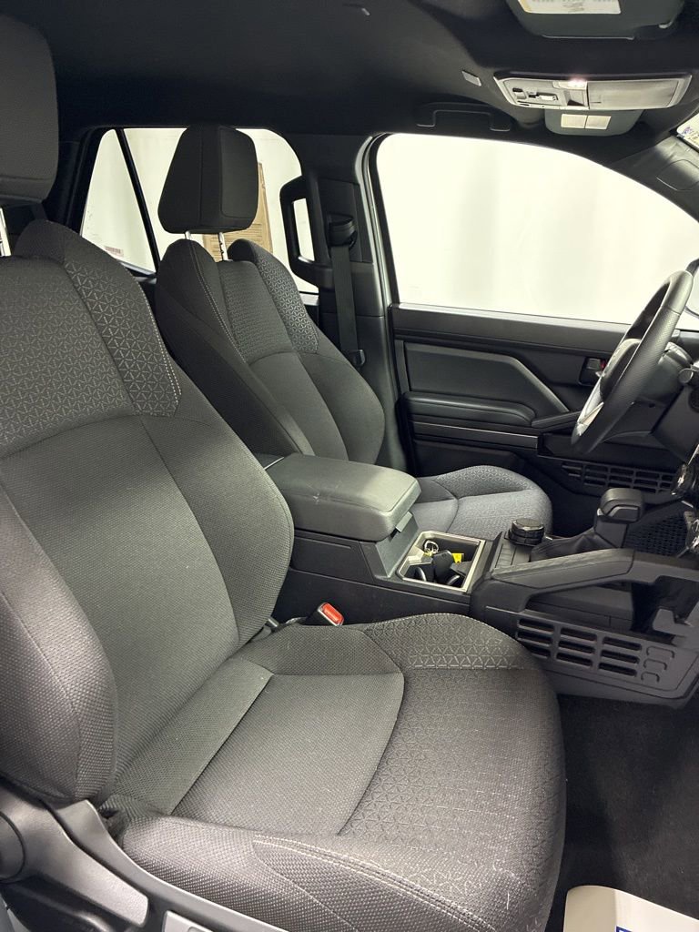 Used 2025 Toyota 4Runner SR5 image 28