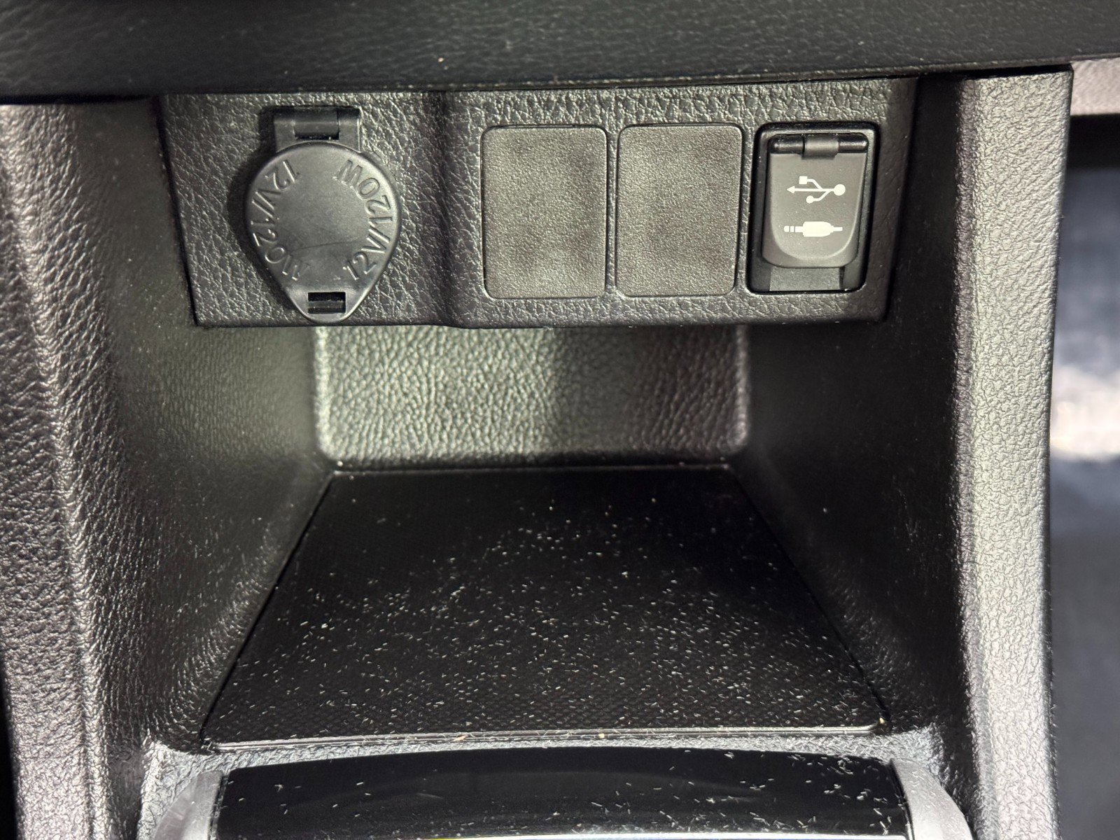 Used 2016 Toyota Corolla LE image 25