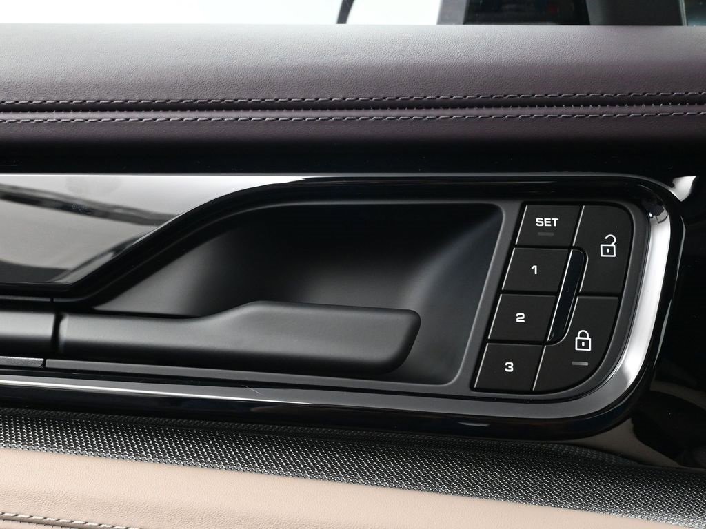 New 2026 Porsche Panamera 4 image 17