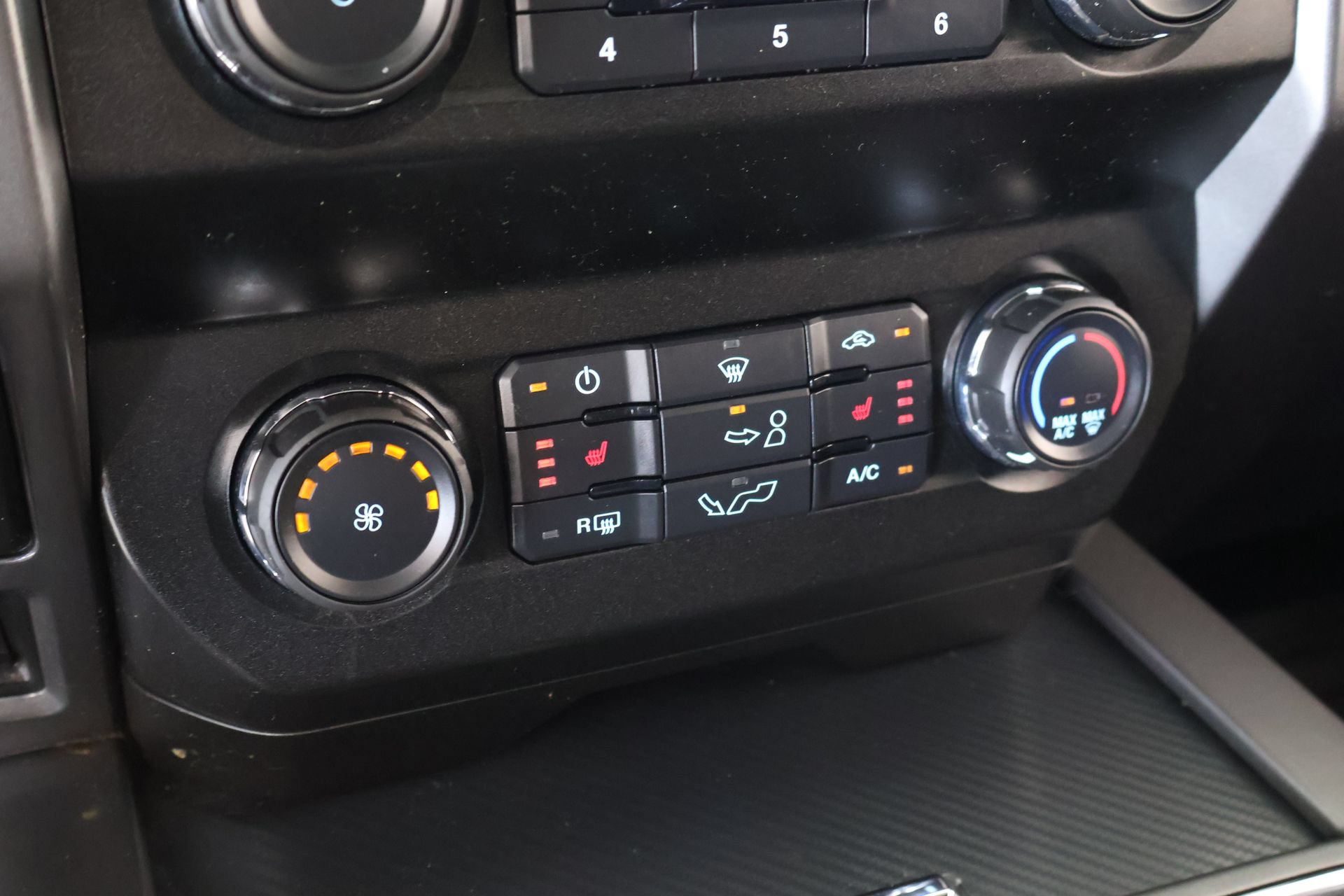 Used 2020 Ford F150 XLT w/ Equipment Group 302A Luxury AWD/4WD image 8