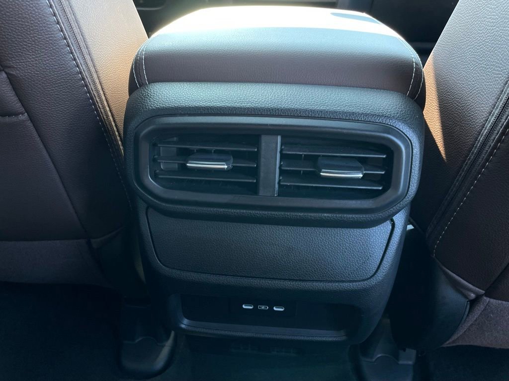 Certified 2025 Honda Passport EX-L image 38