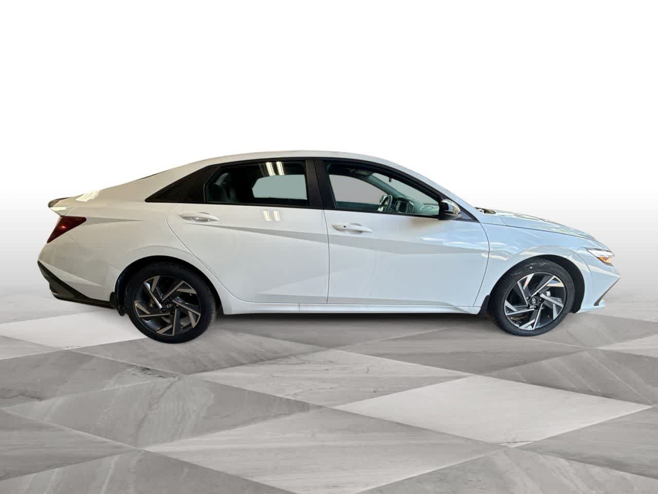 New 2025 Hyundai Elantra Sport FWD image 9