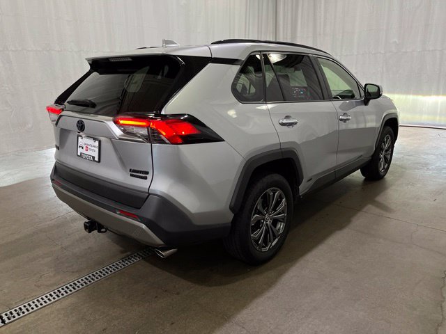 Certified 2022 Toyota RAV4 Limited w/ Limited Grade Weather Package AWD/4WD image 4