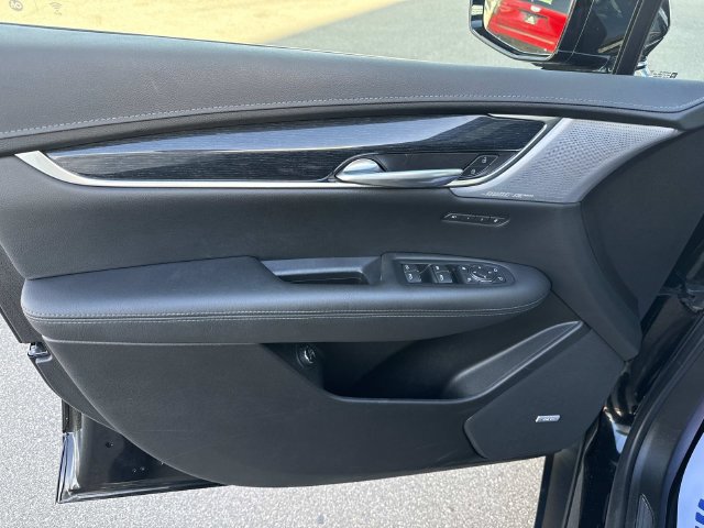 Certified 2024 Cadillac XT5 Premium Luxury w/ LPO, Floor Liner Package AWD/4WD image 48