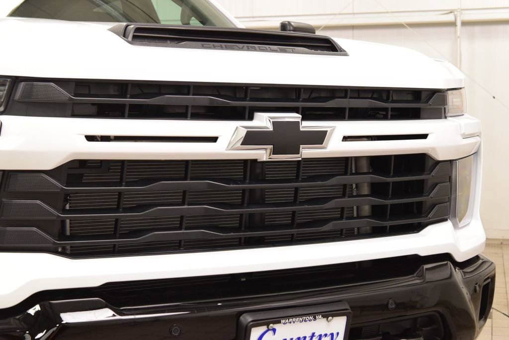 New 2026 Chevrolet Silverado 2500 Custom w/ Custom Value Package AWD/4WD image 11