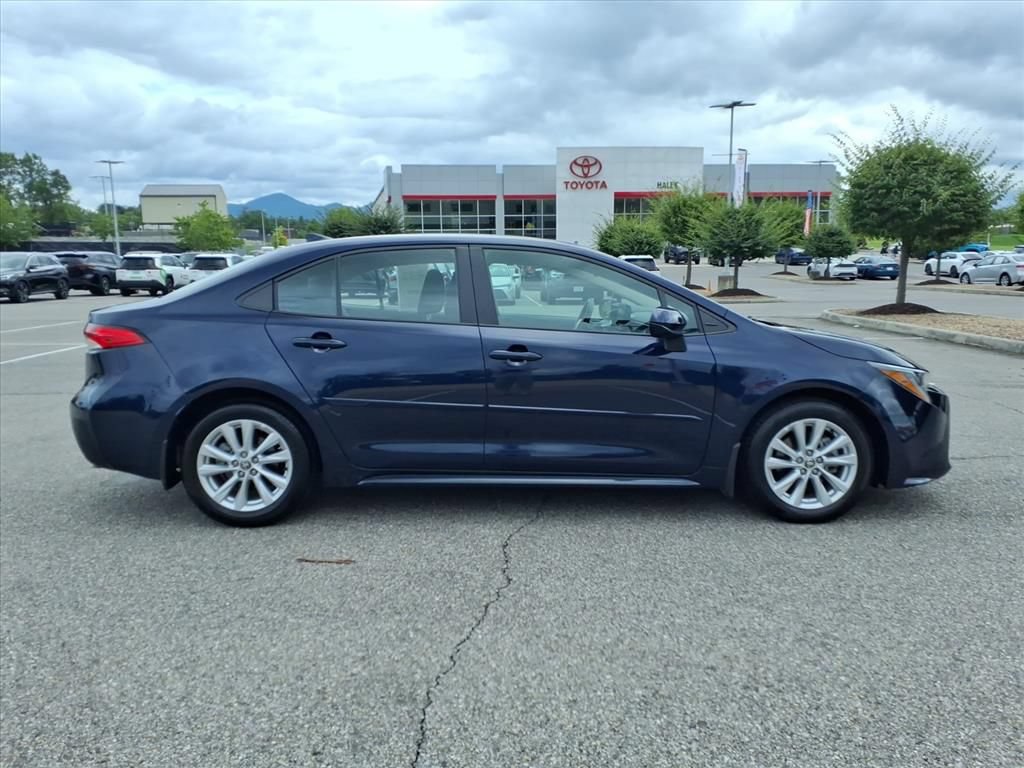 Certified 2025 Toyota Corolla LE w/ LE Premium Package FWD image 3
