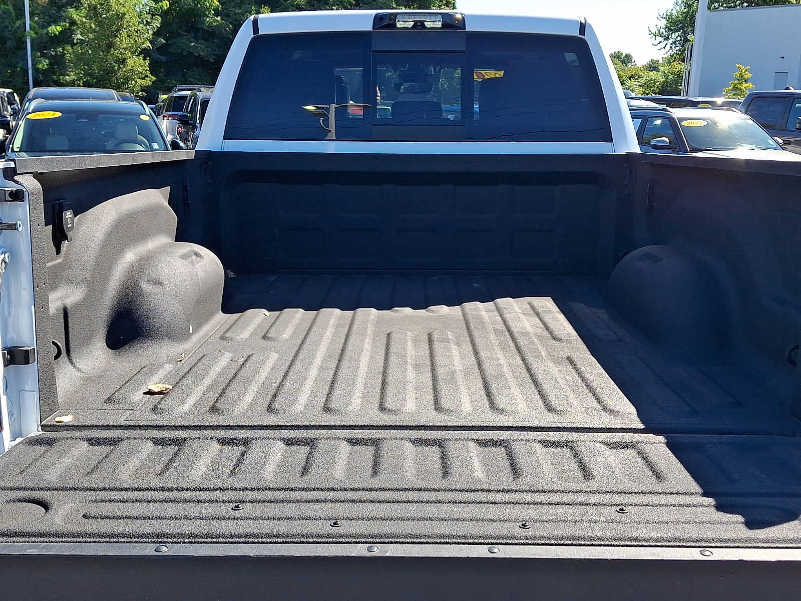 Used 2026 RAM 2500 Laramie AWD/4WD image 31