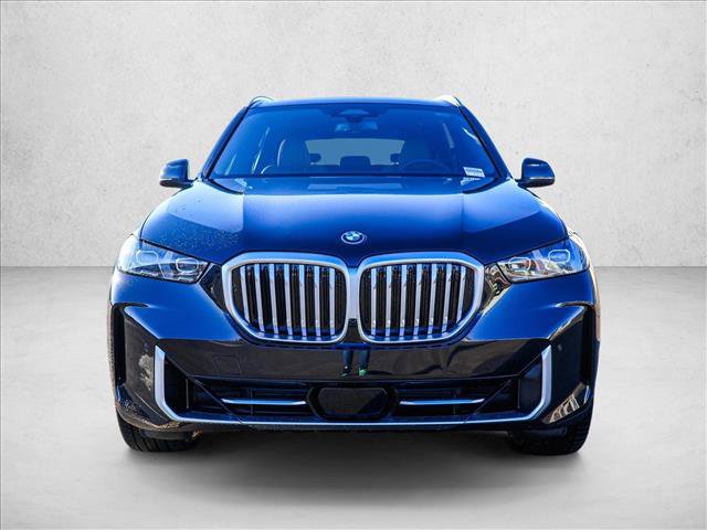 New 2026 BMW X5 xDrive50e image 2