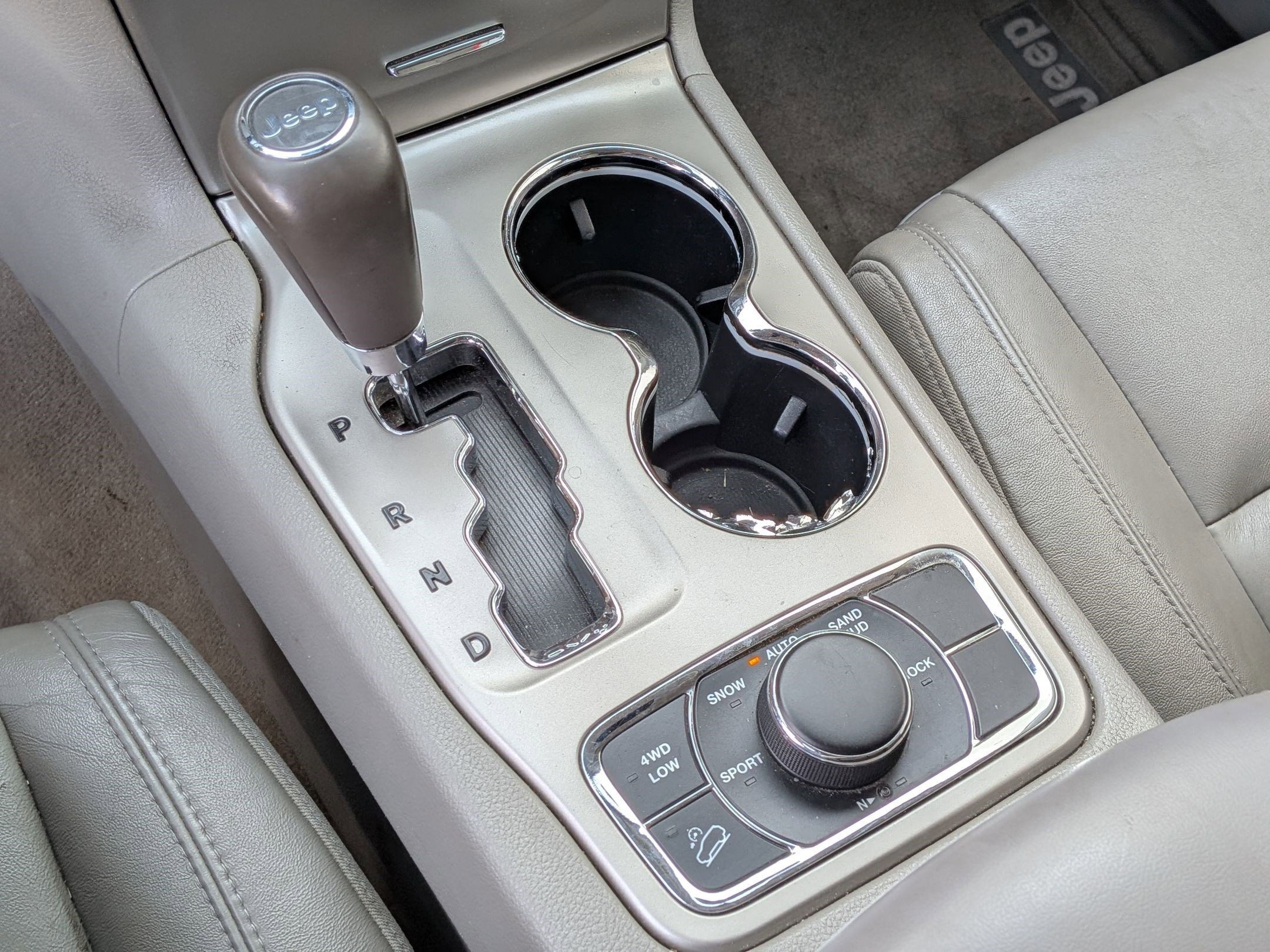 Used 2011 Jeep Grand Cherokee Laredo AWD/4WD image 23