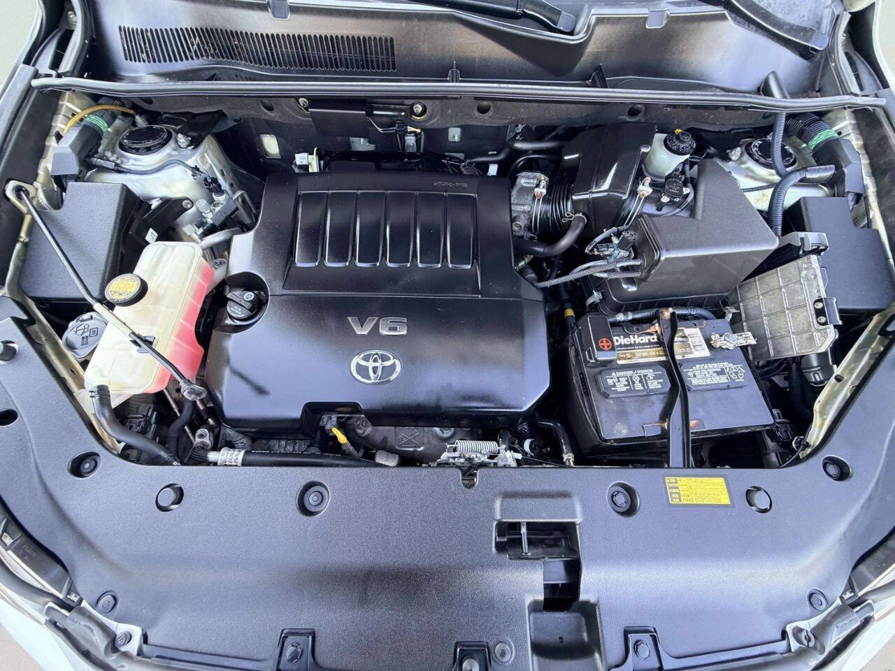 Used 2010 Toyota RAV4 Limited w/ Limited Extra Value Pkg AWD/4WD image 12