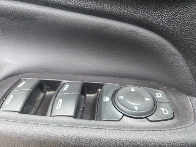 Used 2020 Chevrolet Equinox LT image 38