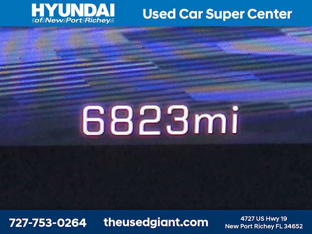 Used 2026 Chevrolet Traverse Z71 w/ LPO, Floor Liner Package AWD/4WD image 33