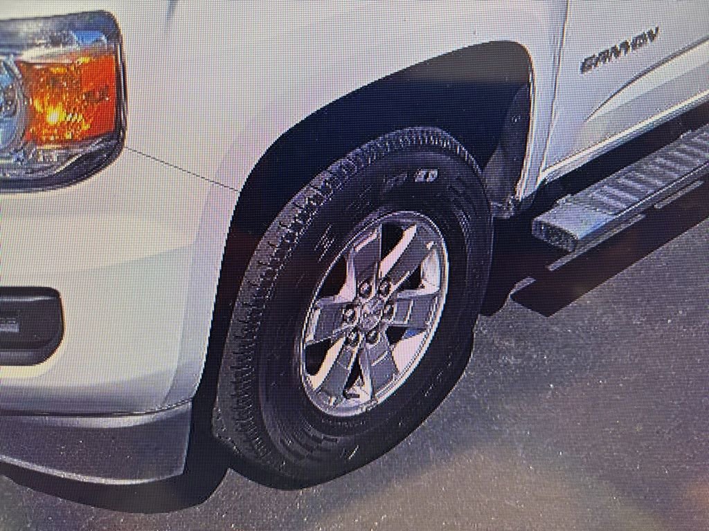 Used 2019 GMC Canyon 2WD Crew Cab w/ Convenience Package image 16