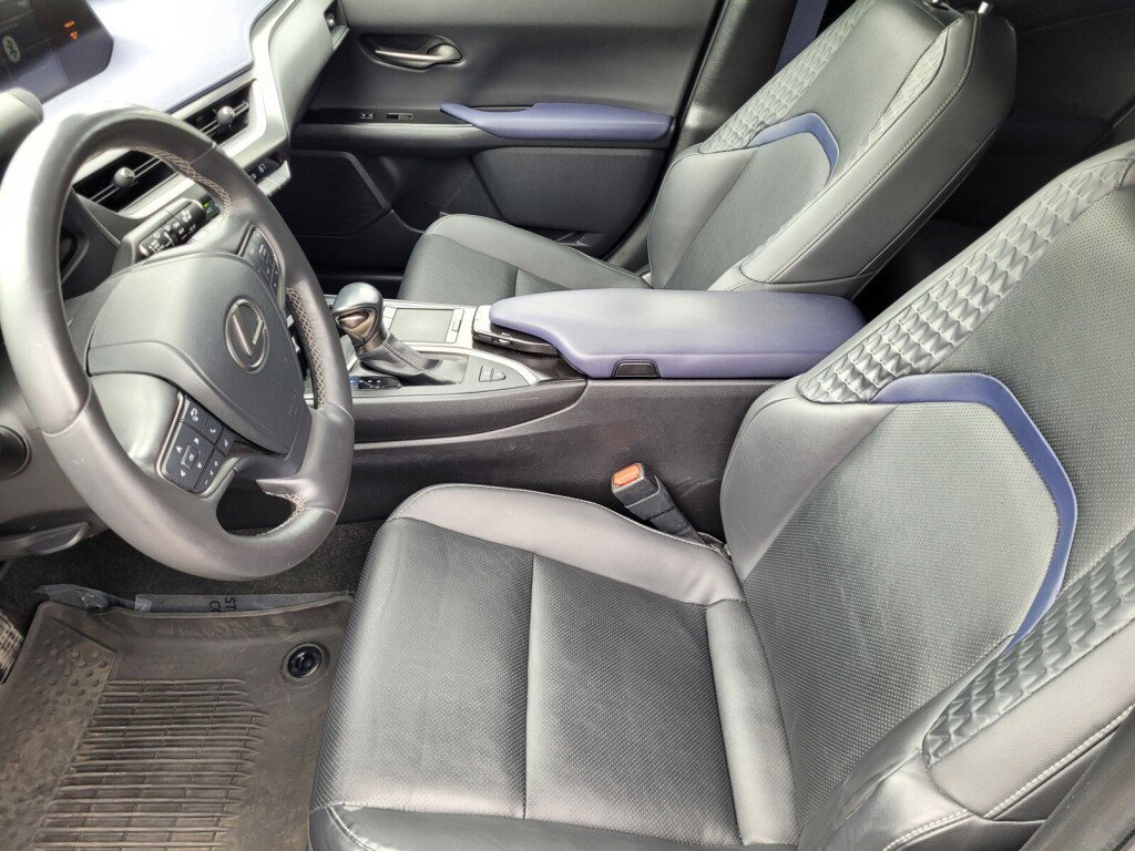 Used 2021 Lexus UX 250h w/ Premium Package AWD/4WD image 11