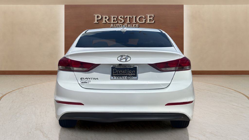 Used 2018 Hyundai Elantra SEL FWD image 16
