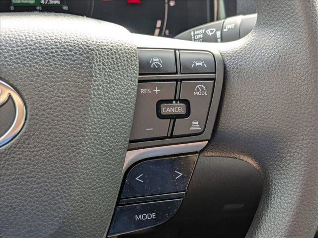 Used 2025 Toyota Camry LE w/ Convenience Package image 5