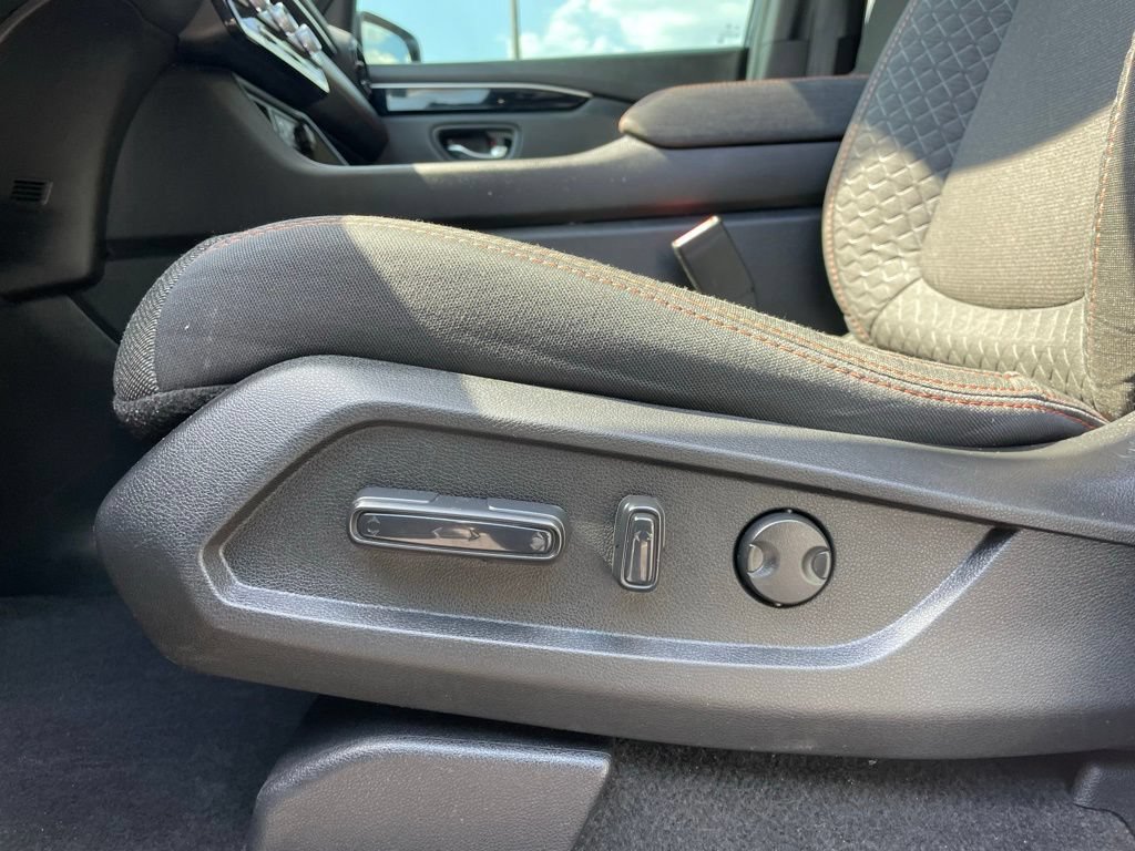 Certified 2025 Honda Pilot Sport image 19